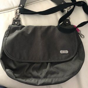 REI BAG